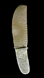 Kniv snidad med stridsscener, från Gebel el-Arak, Naqada II-perioden, ca 3500-3100